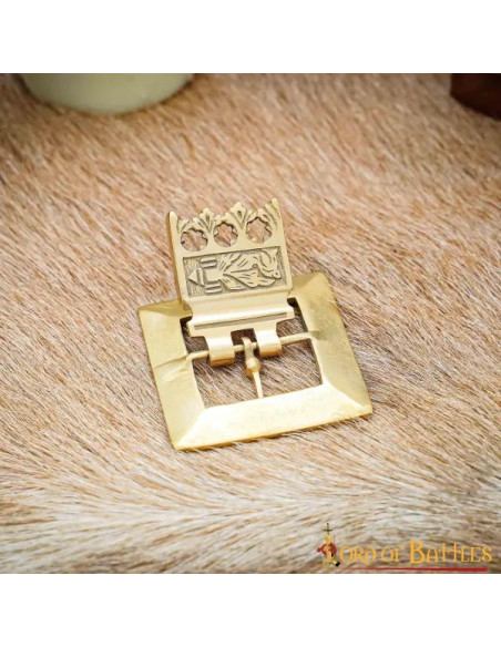 Massive Messingschnalle aus dem 15.... Massive Messingschnalle aus dem 15....