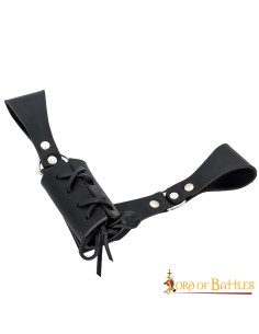 Mittelalterlicher Glatzkopf aus schwarzem Leder für die...