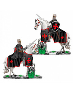 Zwarte Tempeliersridder te paard met zwaard (12 cm.)