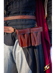 Bolso medieval marrón de cuero rígido para cinturón