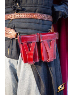 Mittelalterliche rote Gürteltasche aus starrem Leder