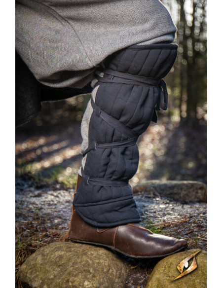 Grebas medievales acolchadas, negro