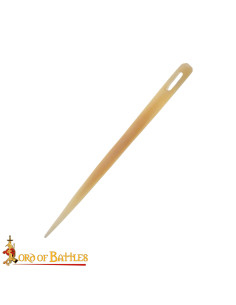 Nadel für mittelalterliche Knochenstickerei (9 cm).