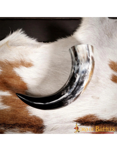 Cuerno vikingo para beber con diseño...