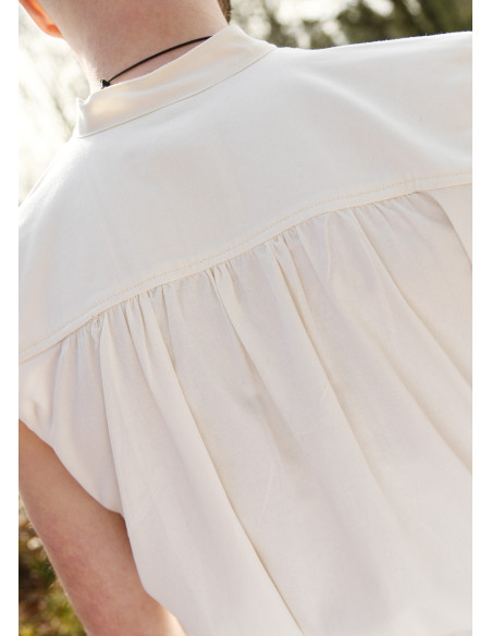 Middeleeuws mouwloos shirt model...