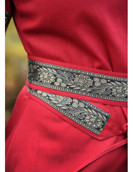 Mittelalterliches Kleid des edlen...