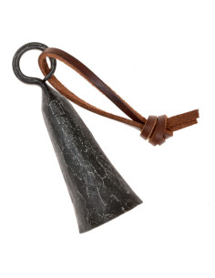Campana medieval forjada en hierro, siglo X (13x4,5 cm.)