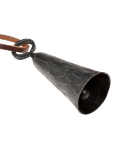 Campana medieval forjada en hierro, siglo X (13x4,5 cm.) 2
