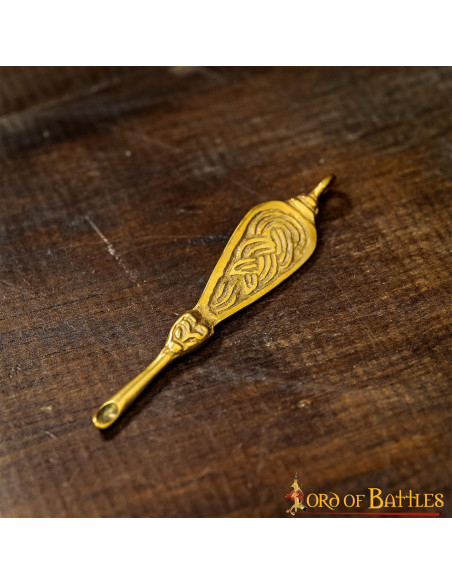 Limpiador de oídos vikingo en latón