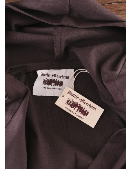 Capa medieval corta y abierta con...