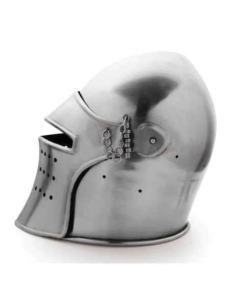 Bacinete medieval con visera...