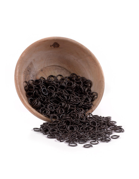 Gezwart stalen maliënringen (9 mm.)