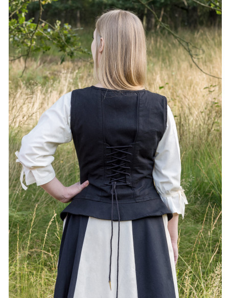 Tilda model middelalderlig overdel i...