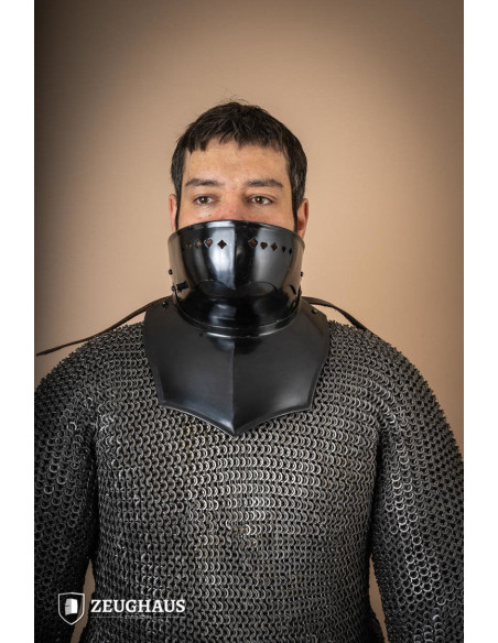 Gorget met Bevor in donker zacht staal