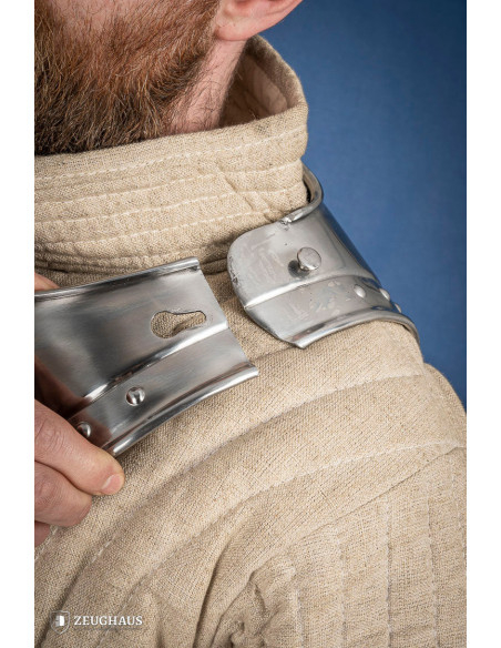 Gorjal medieval puntiagudo en acero...