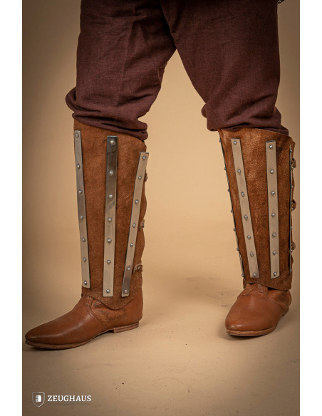 Mittelalterliche Beinschienen aus...
