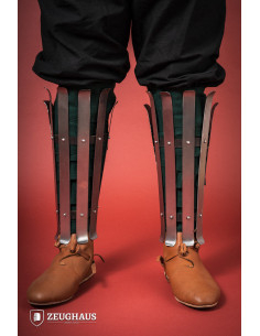 Wikinger-Beinschienen aus poliertem Stahl (1,6 mm).
