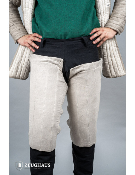 Middelalderlige bomuldspolstrede ben,...