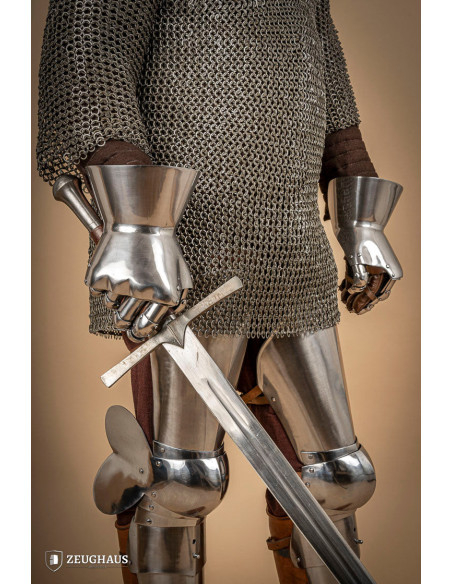 Middelalderhandsker af poleret stål...