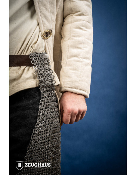 Middeleeuwse poten maliënkolder...