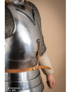 Italienischer mittelalterlicher Kürass aus poliertem...