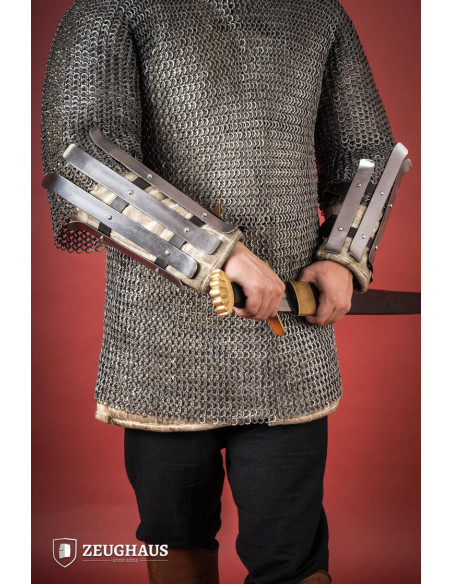 Polierte Wikinger-Armbänder aus Stahl...