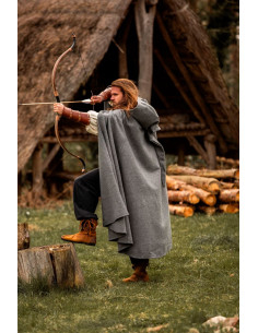 Kort middelalderkappe med stroplukning, model Ilmar, grå...