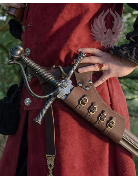 Tahalí medieval en cuero para espadas...