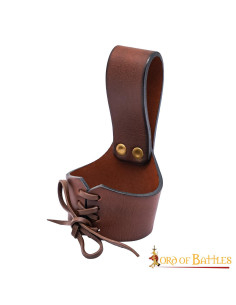Middeleeuwse lederen baldric voor hoorns, bruin