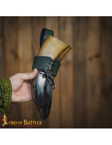 Middelalderlig læder baldric til horn, grøn