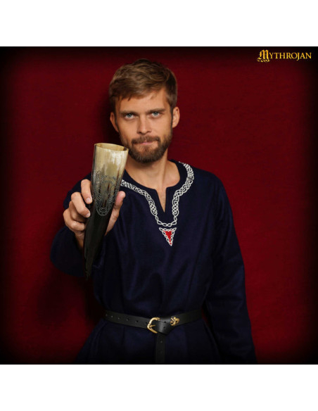 Cuerno vikingo para beber modelo Lobo...