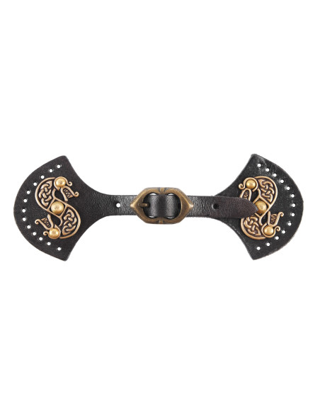 Lukning af middelalderlig læderkappe...