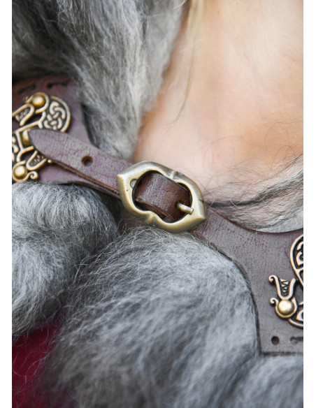 Sluiting van middeleeuwse leren cape...