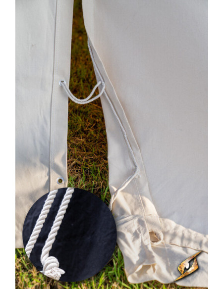 Zwarte middeleeuwse tent voor...