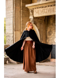 Capa medieval corta de dama modelo Heidi, color negro