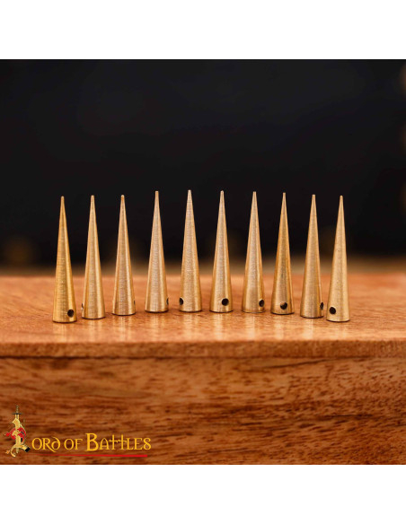 Pak van 10 middeleeuwse aglets in...