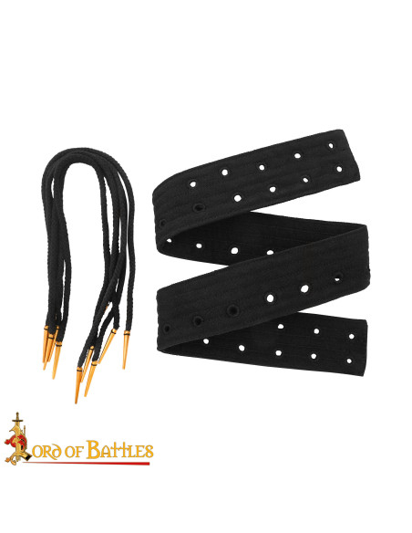 Middeleeuwse gewatteerde riem met...