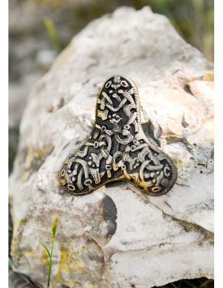Vikingebroche med kløverfibula i messing