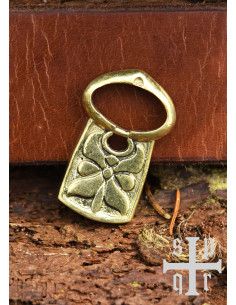 Hebilla de cinturón medieval de latón (3,7x2,3 cm.) 2