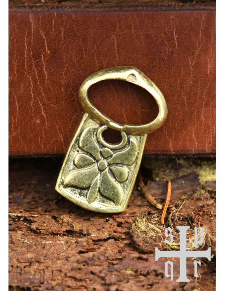 Middelalderlig bæltespænde af messing...