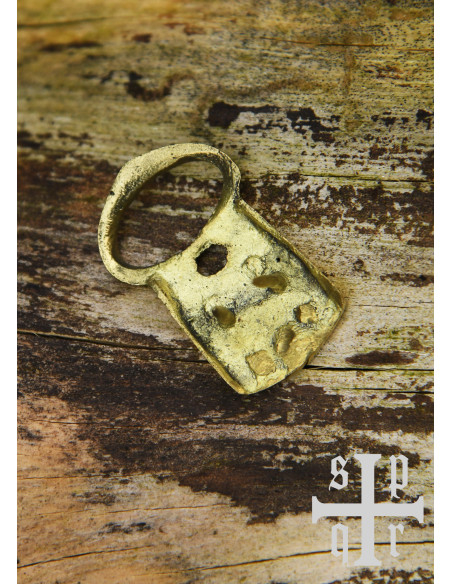 Middelalderlig bæltespænde af messing...