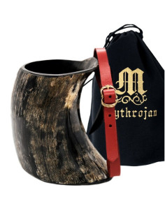 Mittelalterlicher Trinkkrug mit Lederband (1400 ml.)