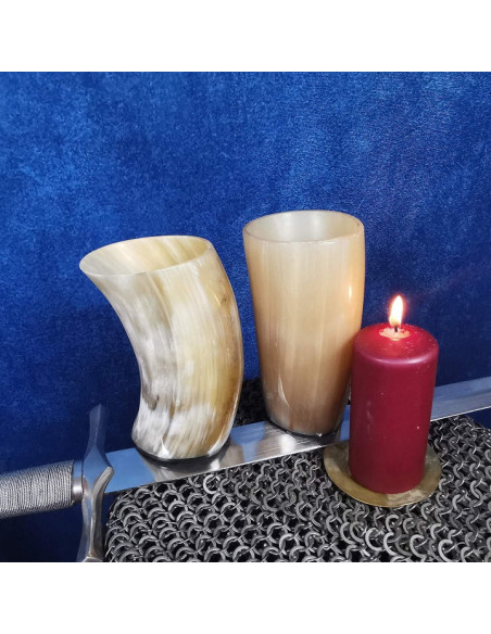 Set mit 2 Wikingerhornbechern zum...