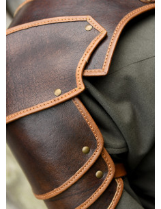 Hombrera medieval cuero modelo Arnulf, color marrón 2