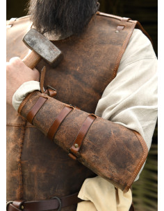 Middeleeuwse leren armband model Sindri, kleur bruin 2