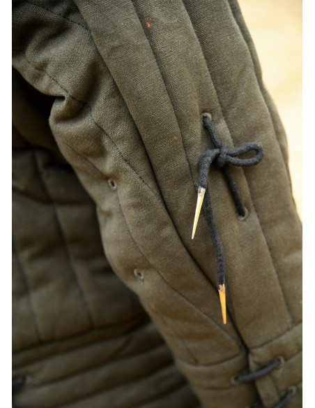 Middeleeuwse gambeson van gewatteerd...