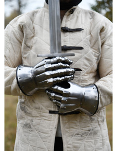 Mittelalterliche Handschuhe des 14. Jahrhunderts mit... 2