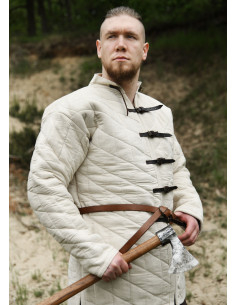 Polstret gambeson med spænder, naturlig farve 2