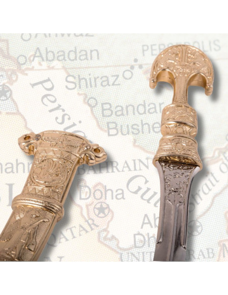 Persisk dolk med skede fra det 6....