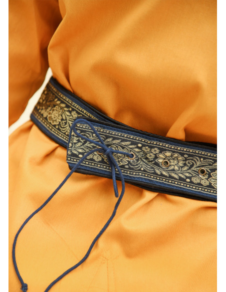 Mittelalterlicher Gürtel dekoriert in...